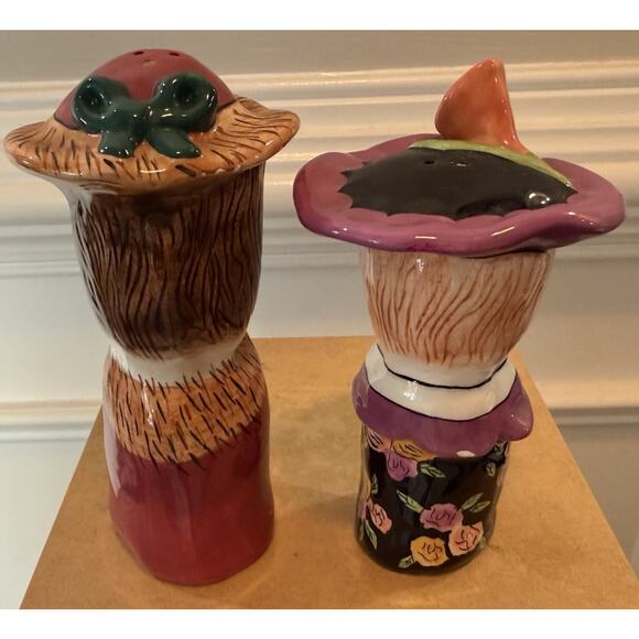 Ganz Pati’s People Hand Painted Ceramic Lady Salt Pepper Shakers Whimsical - Picture 4 of 7
